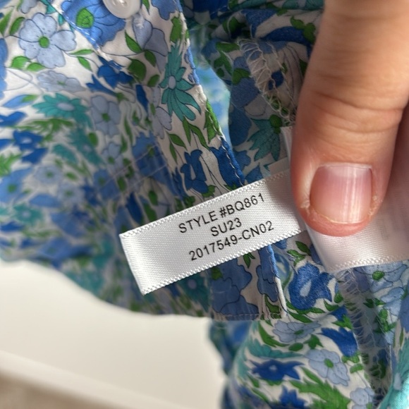 J. Crew Smocked Button Up Sleeveless Blouse in Liberty Fabric - M - Picture 7 of 9